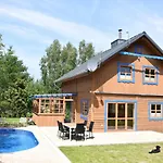 Large With Sauna, Jacuzzi And Pool Сasa de vacaciones