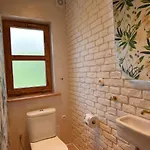 Large With Sauna, Jacuzzi And Pool *