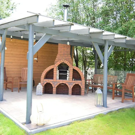 Detached House With Large Garden, Pool, Sauna And Jacuzzi, Perlino
