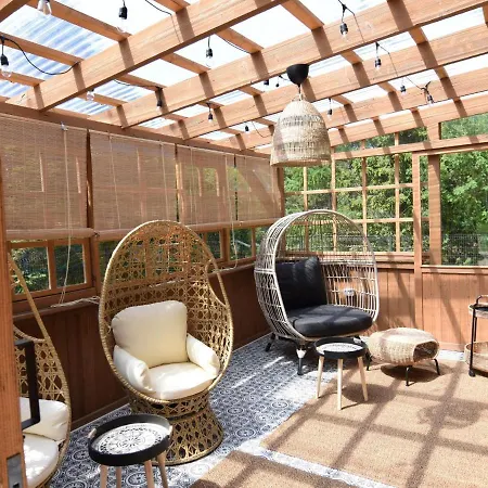 Holiday home Detached House With Large Garden, Pool, Sauna And Jacuzzi,