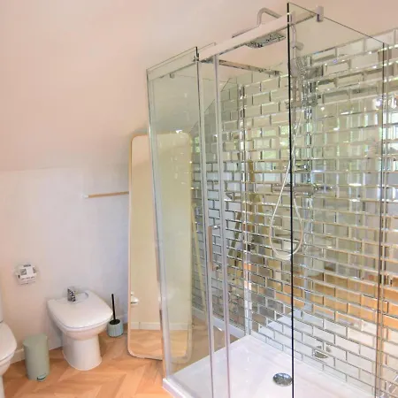 Detached House With Large Garden, Pool, Sauna And Jacuzzi, * Perlino