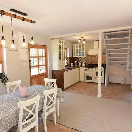 Detached House With Large Garden, Pool, Sauna And Jacuzzi, Perlino
