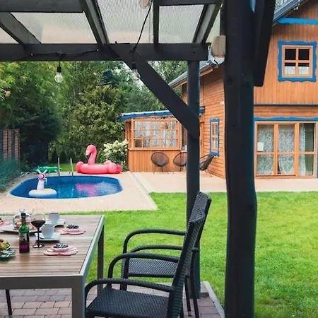 Large With Sauna, Jacuzzi And Pool *