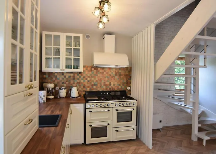 Large With Sauna, Jacuzzi And Pool Perlino